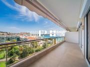 Cannes Croisette Superbe appartement entièrement rénové...