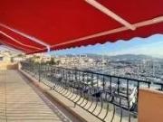 Cannes, face au Vieux Port, 4 pièces avec grande...