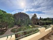 CANNES. MONTROSE. APPARTEMENT DE PRESTIGE AUX VUES DÉGAGÉES