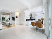 Cannes Pointe Croisette Appartement rénové et meublé, à...