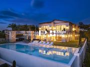 CANNES Superbe villa contemporaine avec vue mer imprenable