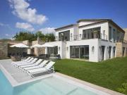 CANNES SUPERBE VILLA CONTEMPORAINE VUE MER