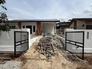 CANTIK UNDER RENOVATION Bangalow di Kg Baru Port Dickson