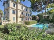 CAP D'ANTIBES, Appartement 4 pièces dans une...
