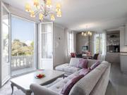 Cap d'Antibes, appartement vue mer dans une...