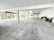 Capannone commerciale in affitto a Ponsacco 400 mq Rif:...