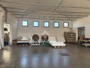 Capannone in affitto a Signa