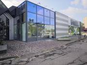 Capannone in affitto di 1100 m² in Via E. Salgari, 43