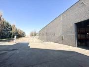 Capannone in affitto di 1300 m²