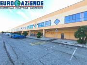 Capannone in affitto di 3100 m² in Via Passo del Fico