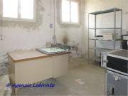 Capannone in affitto di 314 m² in Via Brando Brandi