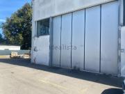 Capannone in affitto di 450 m² in Via Aldo Bartocci