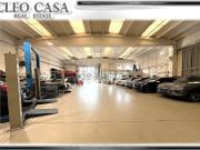 Capannone in affitto di 450 m² in Via Michele Fusco, 36