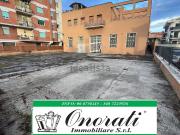 Capannone in affitto di 450 m² in Via Nazionale Tiburtina