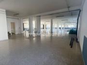 Capannone in affitto di 625 m² in Via Terre Risaie