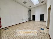 Capannone in affitto di 7484 m²