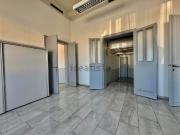 Capannone in affitto di 800 m² in Via Elettricità