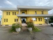 Capannone in affitto di 900 m² in Via Silvio Pellico