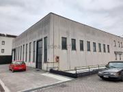Capannone in affitto di 950 m² in Via Avogadro