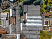 Capannone in vendita a Carugo