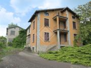 Capannone in vendita a Gemonio