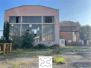 Capannone in vendita a Villa Cortese