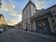 Capannone in vendita di 1000 m² in Corso Leonardo da Vinci