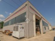 Capannone in vendita di 1000 m² in Via dell&apos Industria