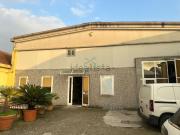 Capannone in vendita di 1005 m² in Via del Lavoro