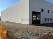 Capannone in vendita di 1045 m² in Viale Lega Lombarda, 14