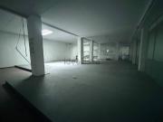 Capannone in vendita di 1053 m² in Via Turati