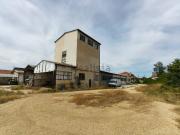 Capannone in vendita di 1060 m² in Via Madonna dei Prati, 4