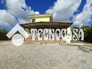 Capannone in vendita di 1102 m²
