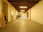 Capannone in vendita di 110 m² in Via Gianbattista Moroni