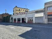 Capannone in vendita di 1200 m² in Corso Costantino...