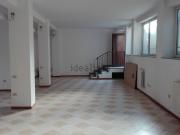 Capannone in vendita di 150 m² in Via Apelle