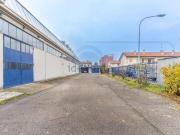 Capannone in vendita di 1610 m² in Via XXV Aprile, 4