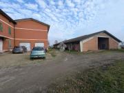 Capannone in vendita di 1720 m² in Via Zuffo, 1