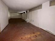 Capannone in vendita di 200 m² in Via 25 Aprile, 243