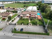 Capannone in vendita di 2072 m² in Via Levate, 41