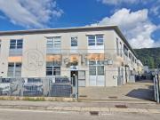 Capannone in vendita di 216 m² in Via del Lavoro, 41