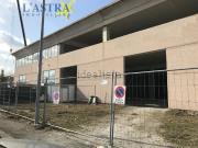 Capannone in vendita di 2400 m² in Via del Lavoro