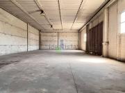 Capannone in vendita di 2500 m² in Via per Rosignano, 11