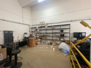 Capannone in vendita di 250 m² in Via Libeccio, 47