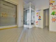 Capannone in vendita di 260 m² in Via Portis, 3