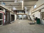 Capannone in vendita di 265 m² in Via Jacopo Carrucci