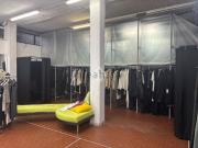 Capannone in vendita di 288 m² in Via Ottorino Respighi, 8