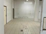 Capannone in vendita di 300 m² in Via Alessandro Allori