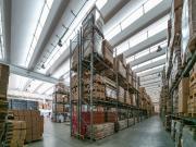 Capannone in vendita di 3400 m² in Viale dell&apos industria