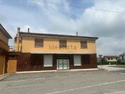 Capannone in vendita di 340 m² in Borgo Padova, 12